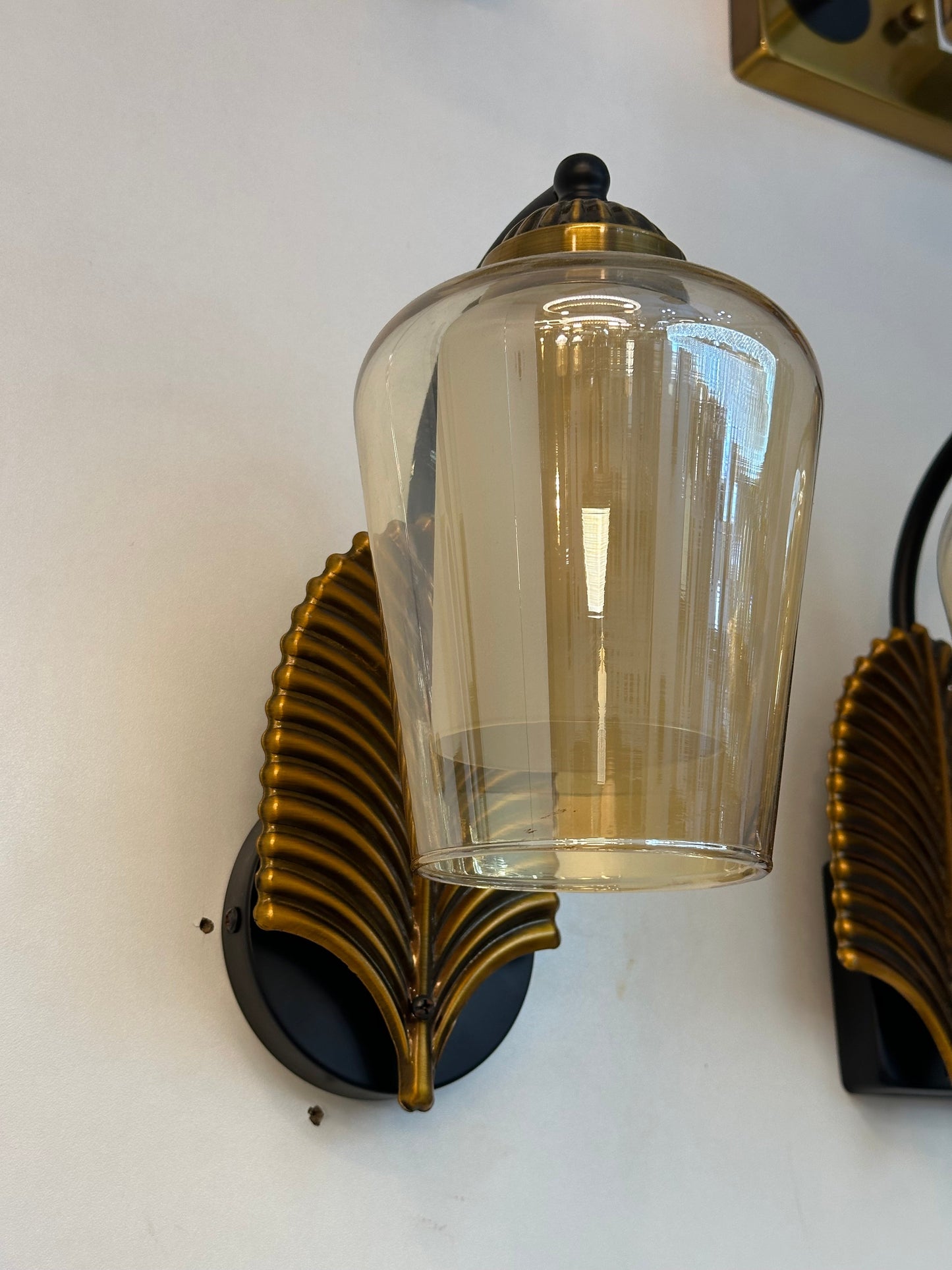 Lightigious™ - Modern Leaf Wall Light, Gold Antique, Amber Glass, E27 Holder
