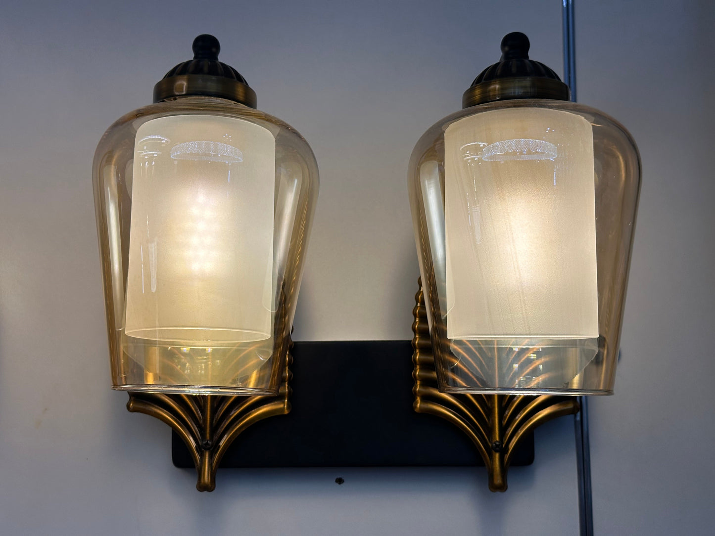 Lightigious™ - Modern Leaf Wall Light, Gold Antique, Amber Glass, E27 Holder