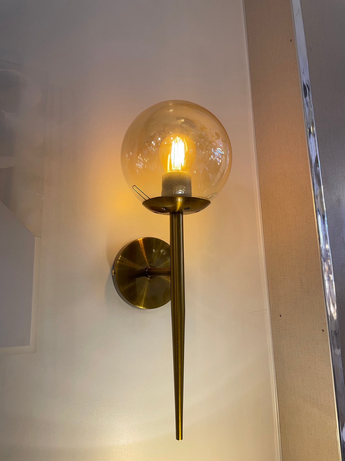 Lightigious™ - Nordic Globe Wall Light, Elegant Metal & Glass Design