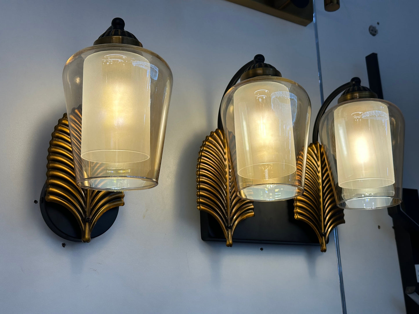 Lightigious™ - Modern Leaf Wall Light, Gold Antique, Amber Glass, E27 Holder
