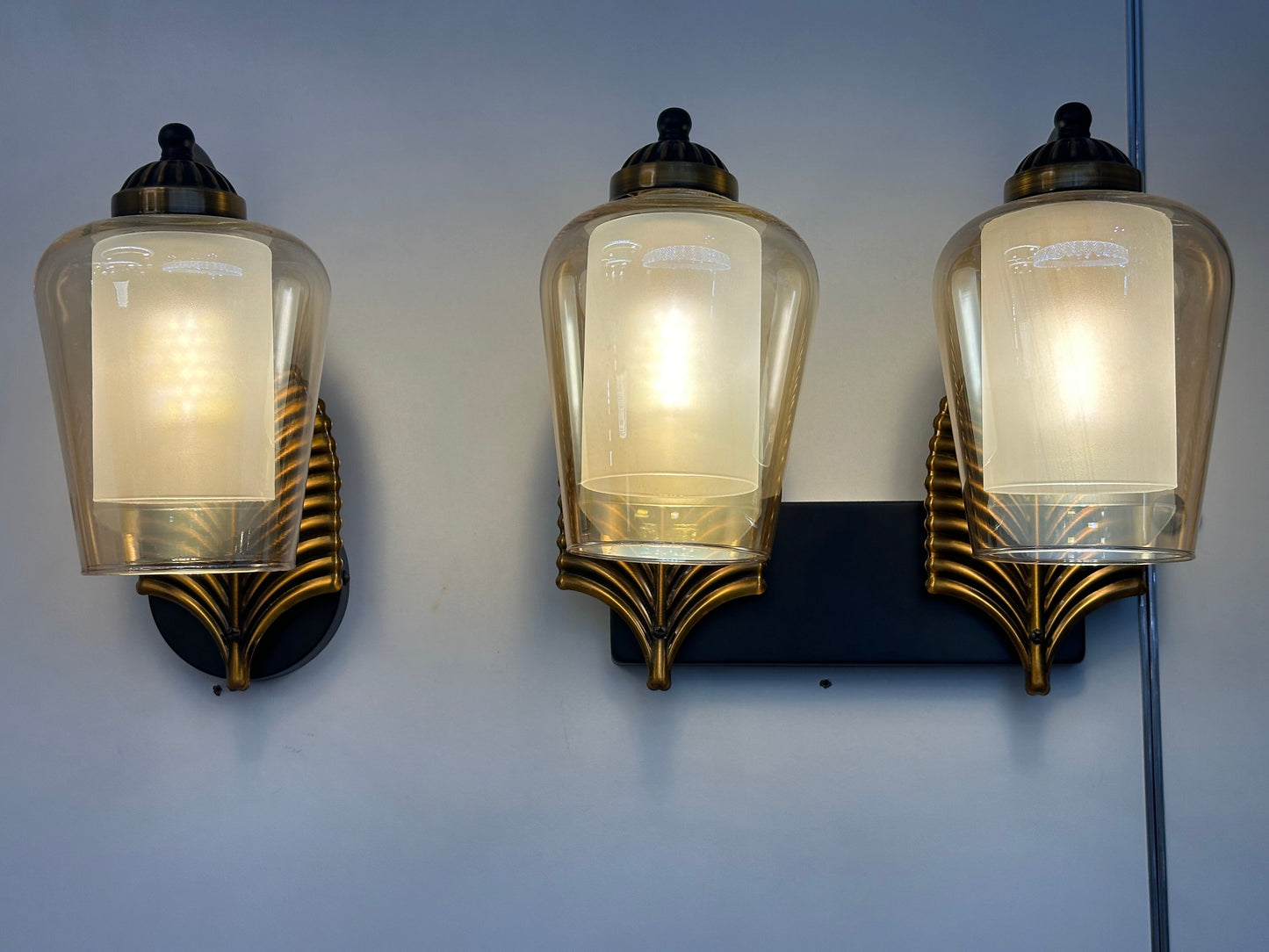 Lightigious™ - Modern Leaf Wall Light, Gold Antique, Amber Glass, E27 Holder