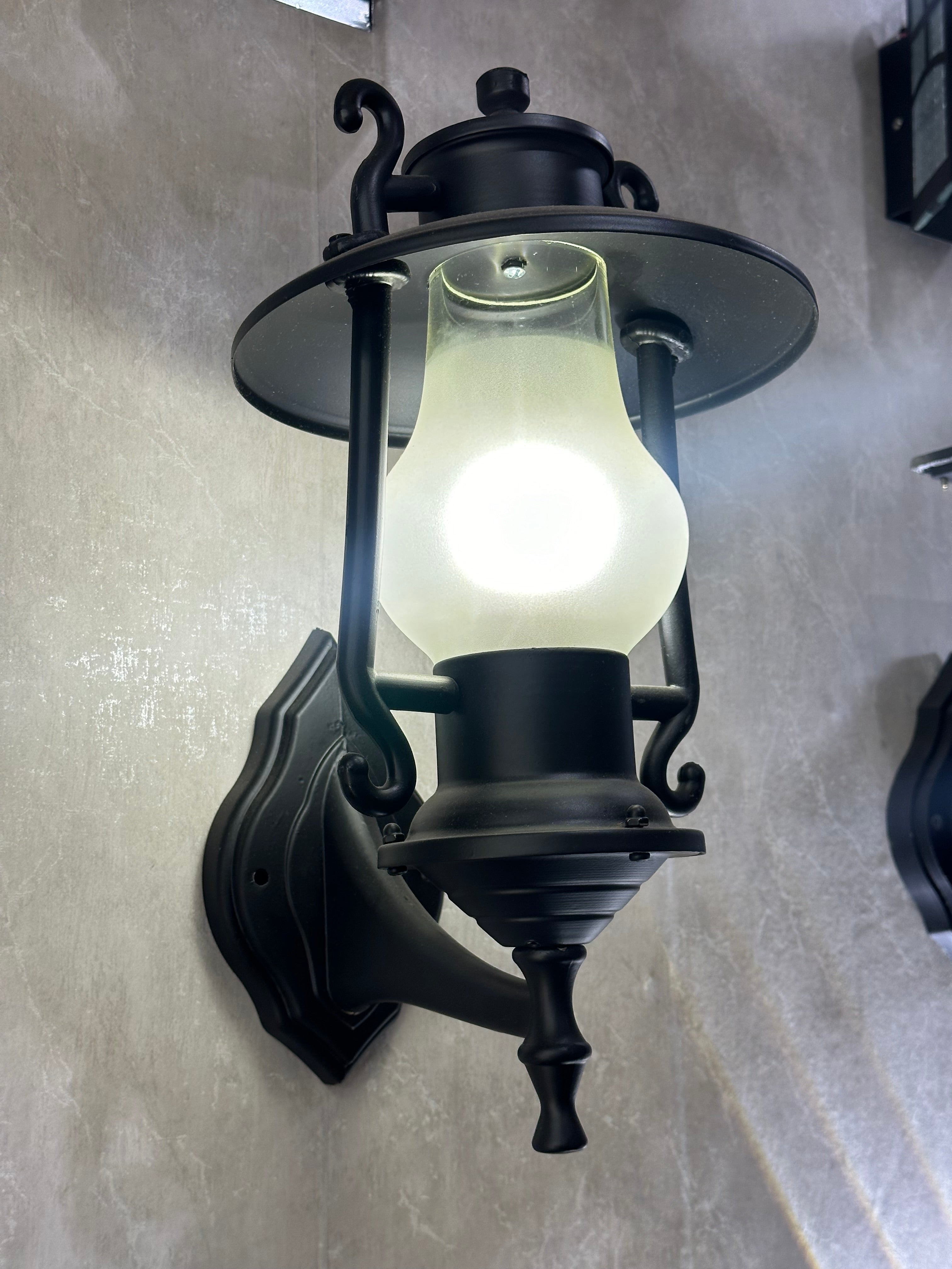 Lightigious™ - Black Outdoor Lamp