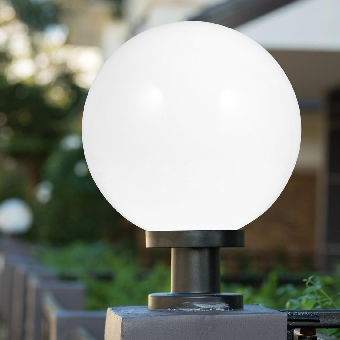 Lightigious™ - Plastic Globe Gate Light With Metal Base