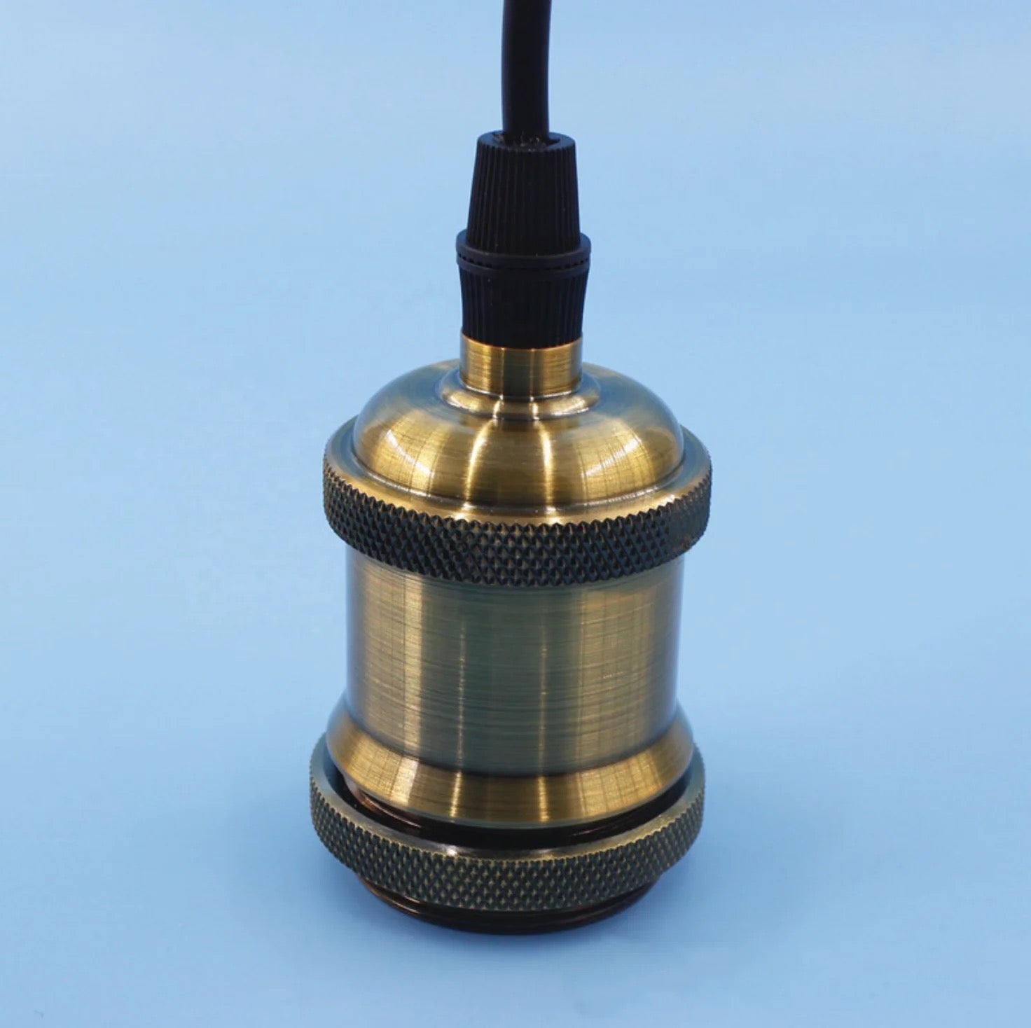 Lightigious™ - E27 Vintage Metal Lamp Holder with Ring