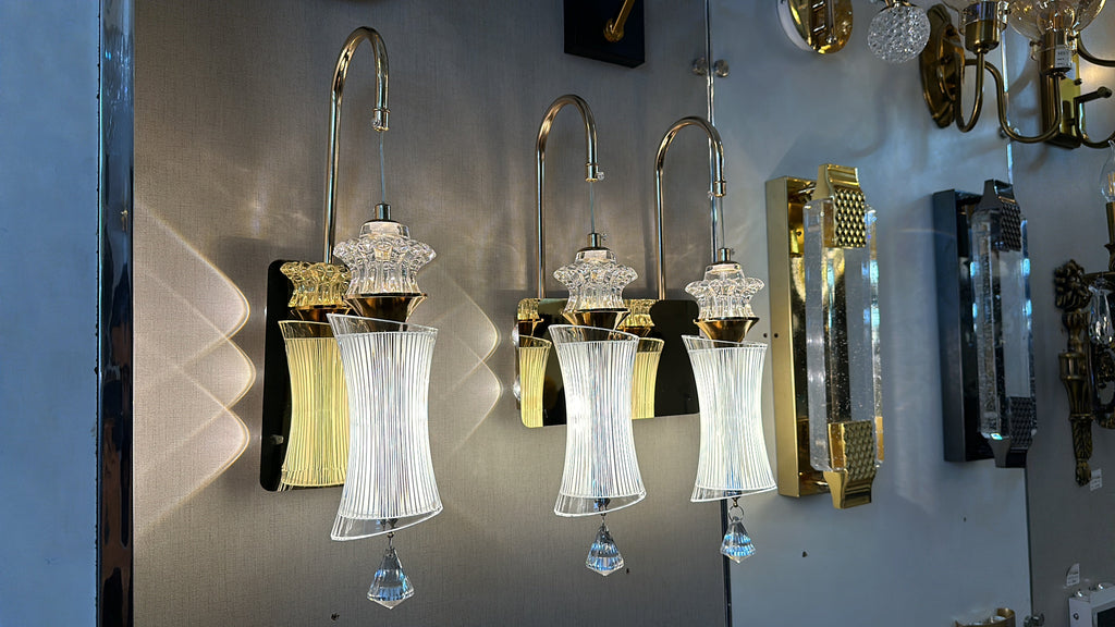 Lightigious™ - Modern LED Wall Light, Gold Finish, Metal & Acrylic, 3-Color Options