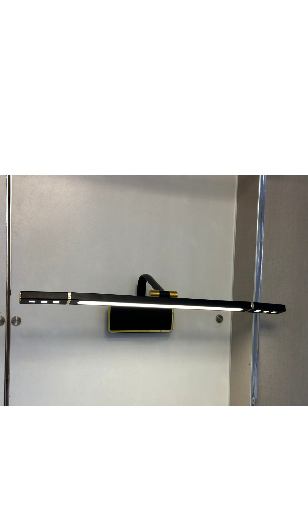 Lightigious™ - 22 inch Modern Black Picture Light