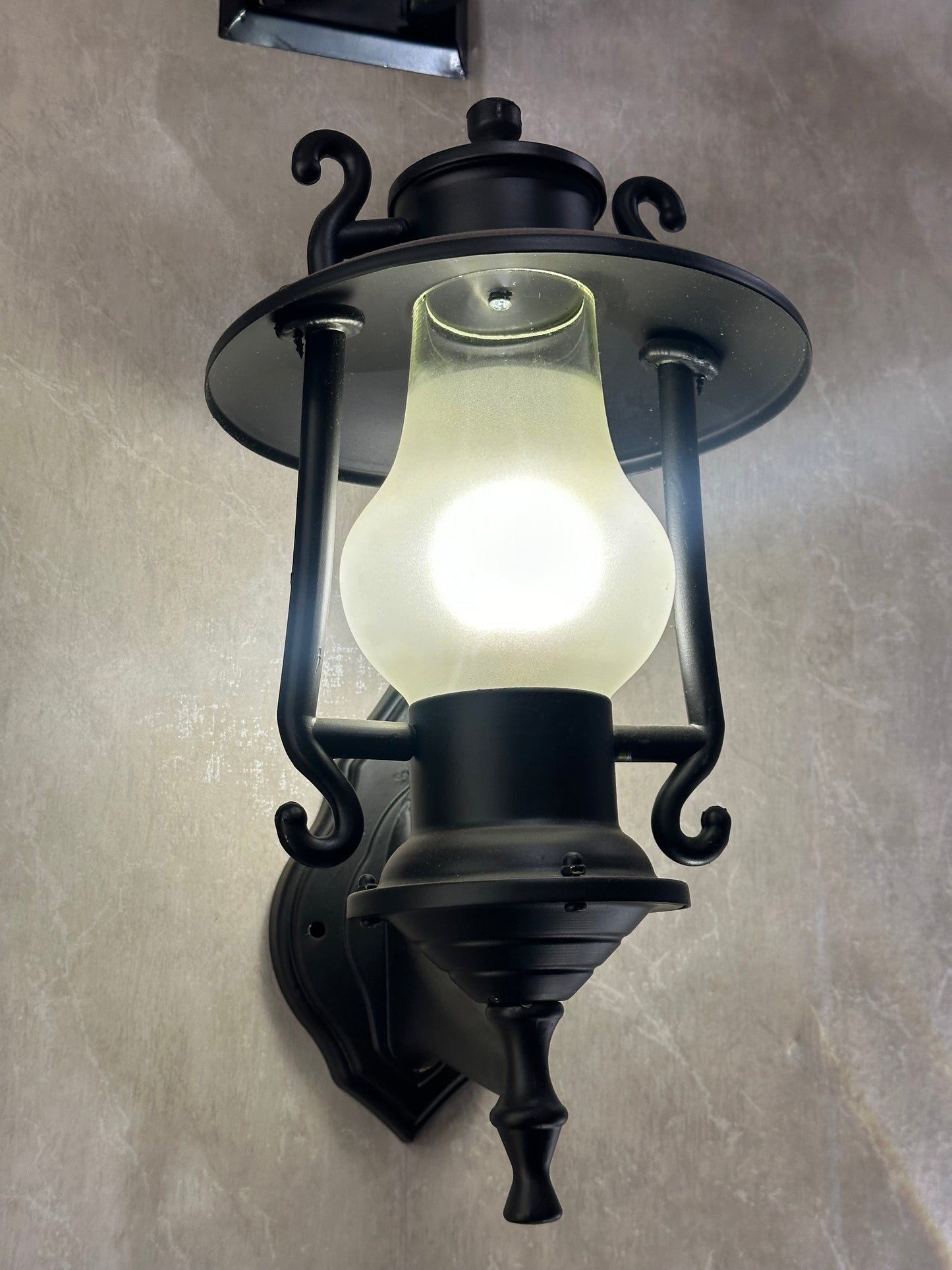 Lightigious™ - Black Outdoor Lamp