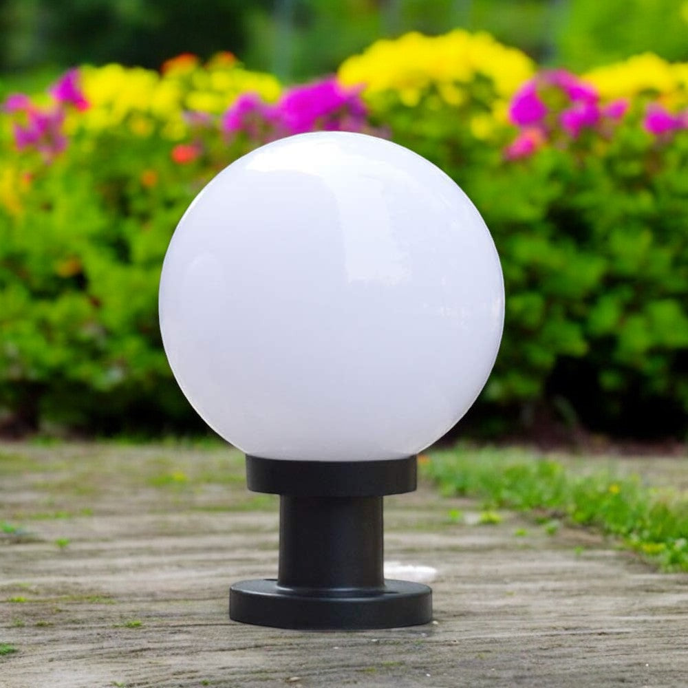 Lightigious™ - Plastic Globe Gate Light With Metal Base