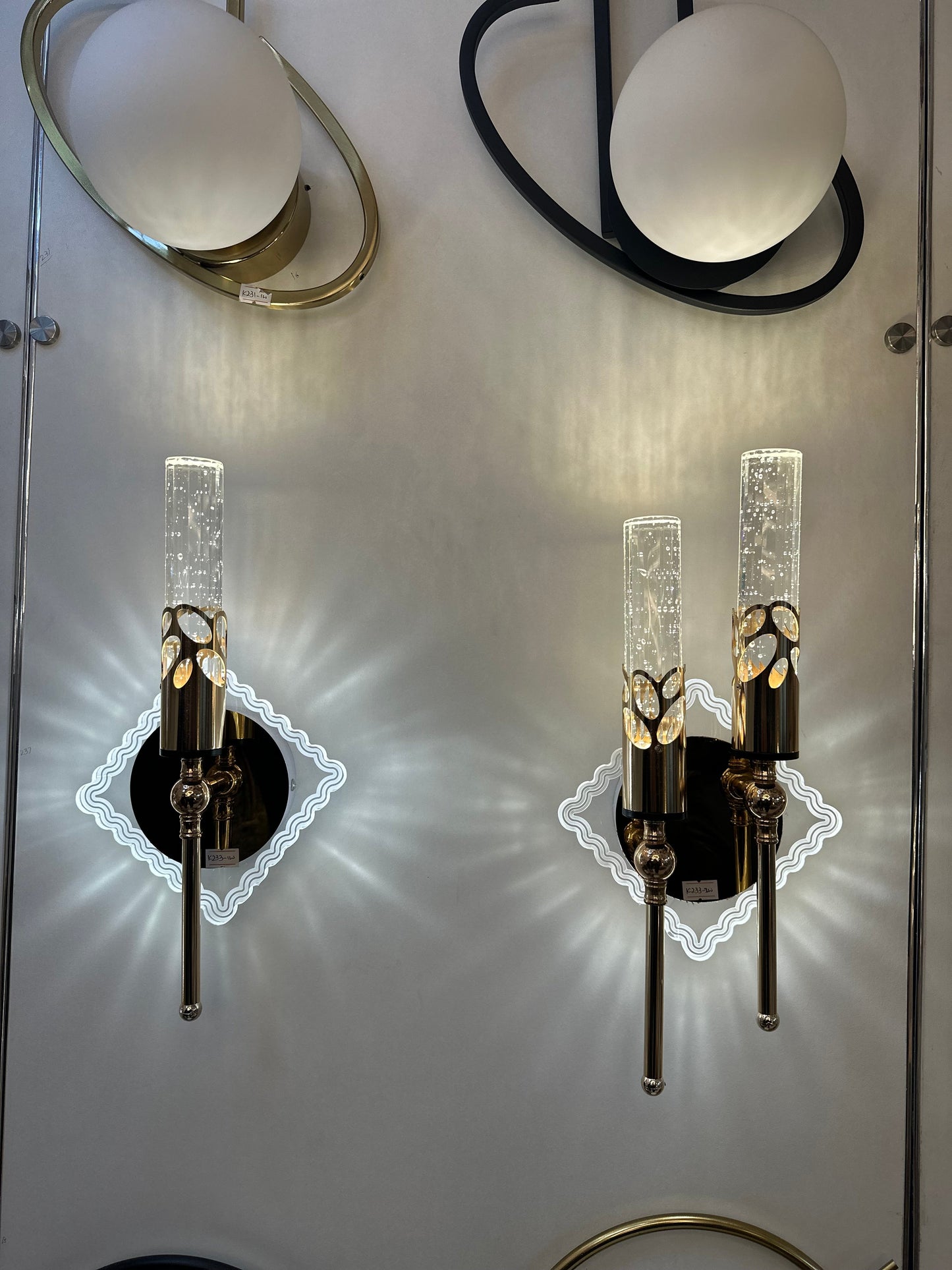 Lightigious™ - Linear Crystal Shade Wall Lamp, Gold & Clear Multi-Color LED Wall Light