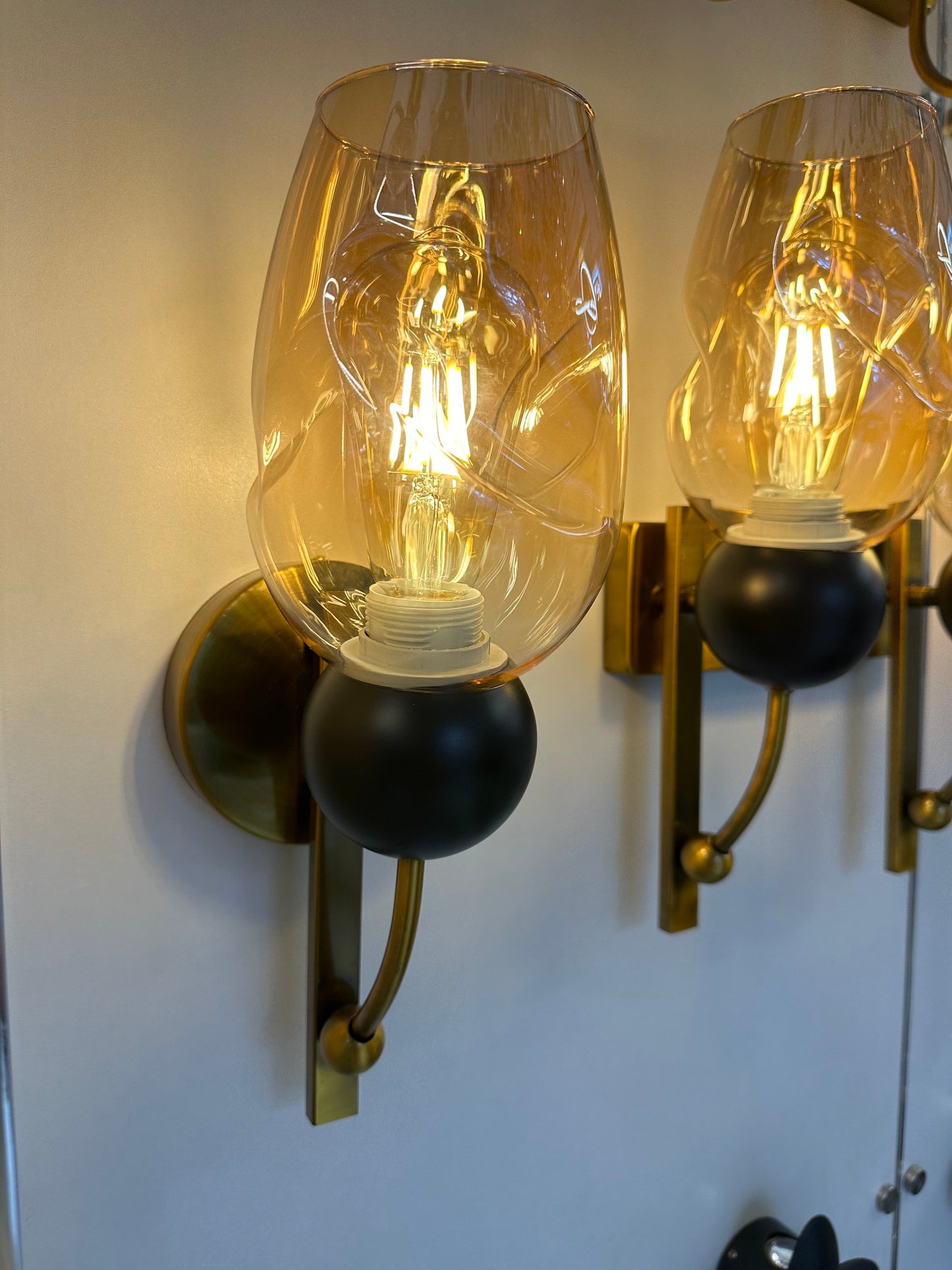 Lightigious™ - Amber Glass Wall Light