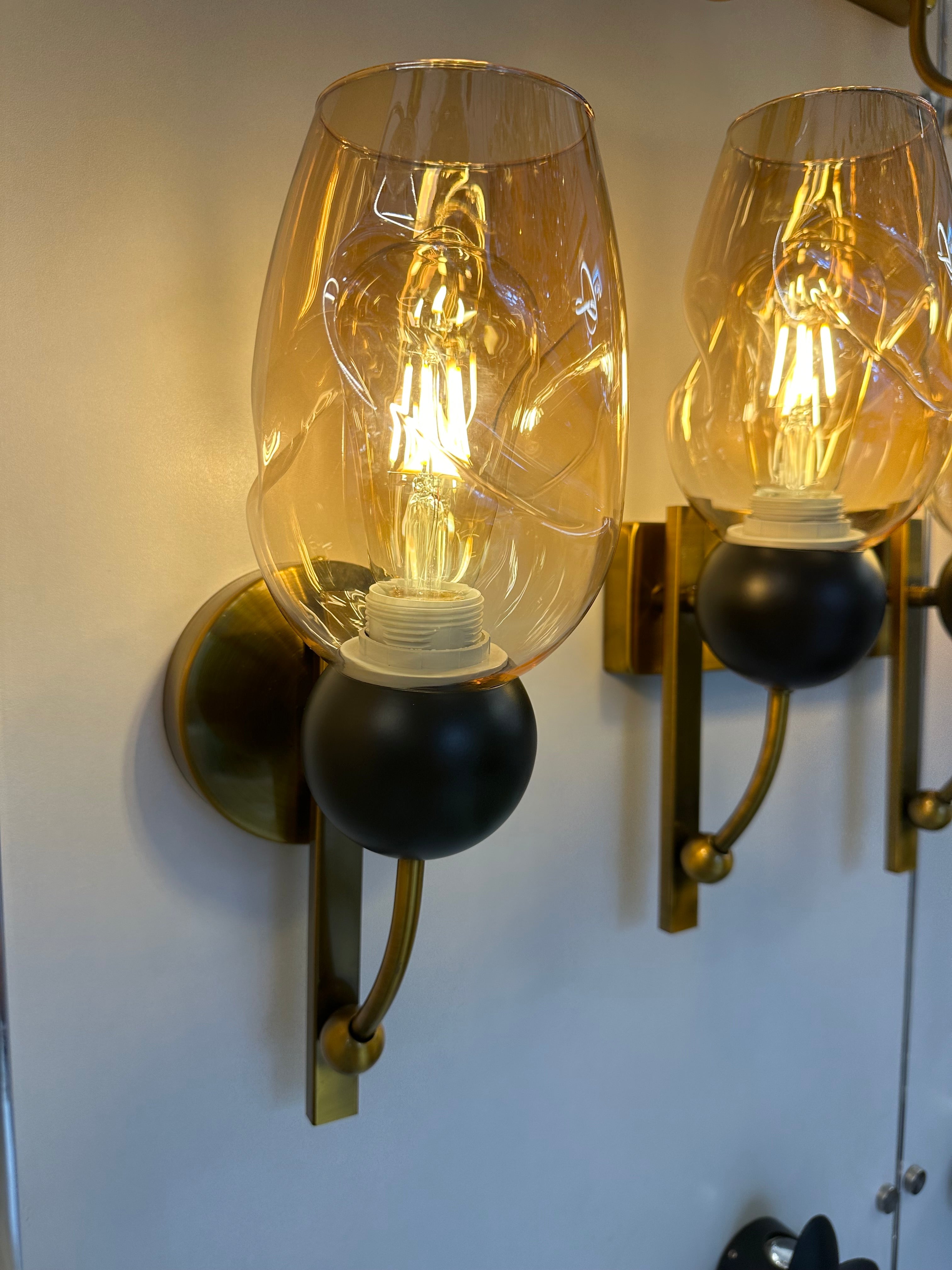Lightigious™ - Amber Glass Wall Light