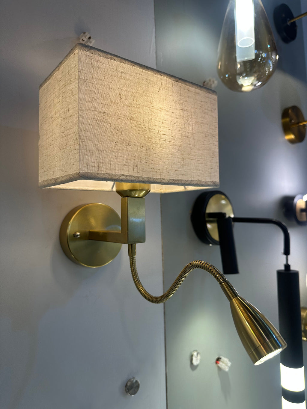 Lightigious™ – Luxe Shade & Spotlight Hotel Style Bedside Light