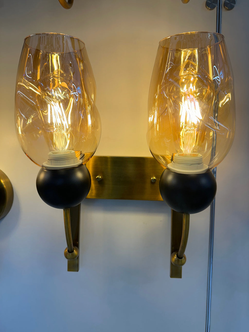 Lightigious™ - Amber Glass Wall Light