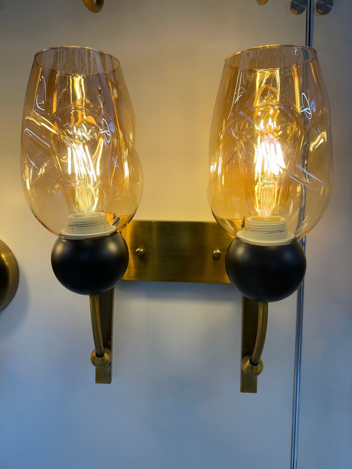 Lightigious™ - Amber Glass Wall Light
