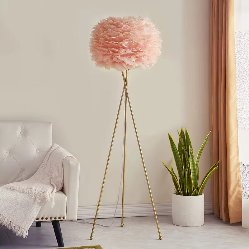 Feather baby pink Floor Lamp