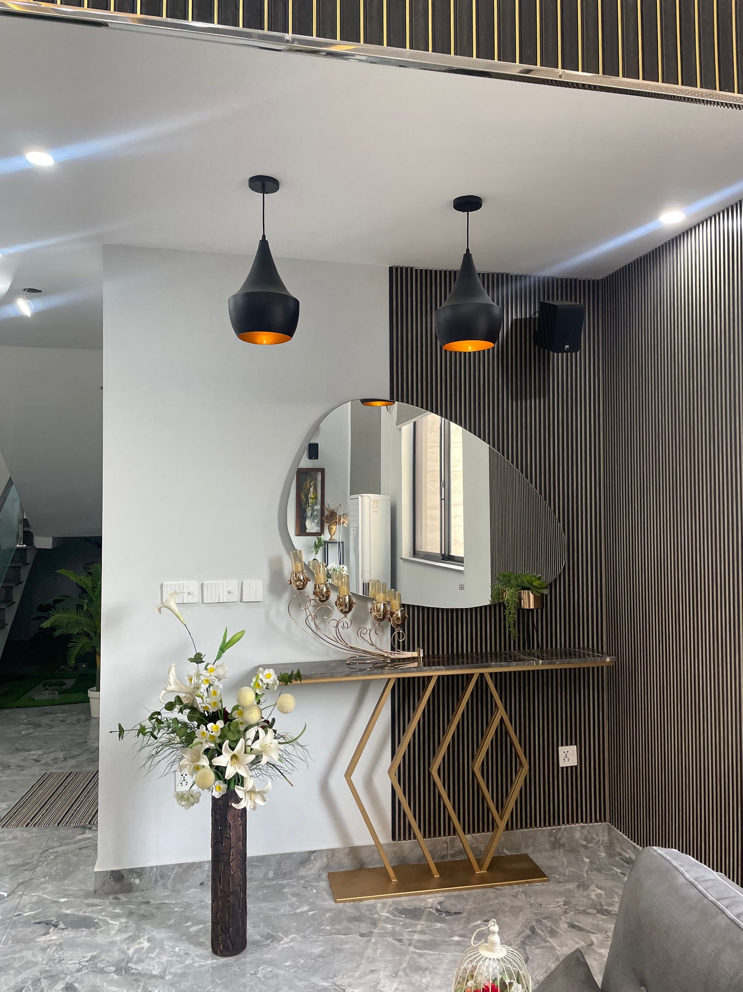 Lightigious™ - Mishal Hanging Light, Metal Body, E27 Holder, Adjustable Height