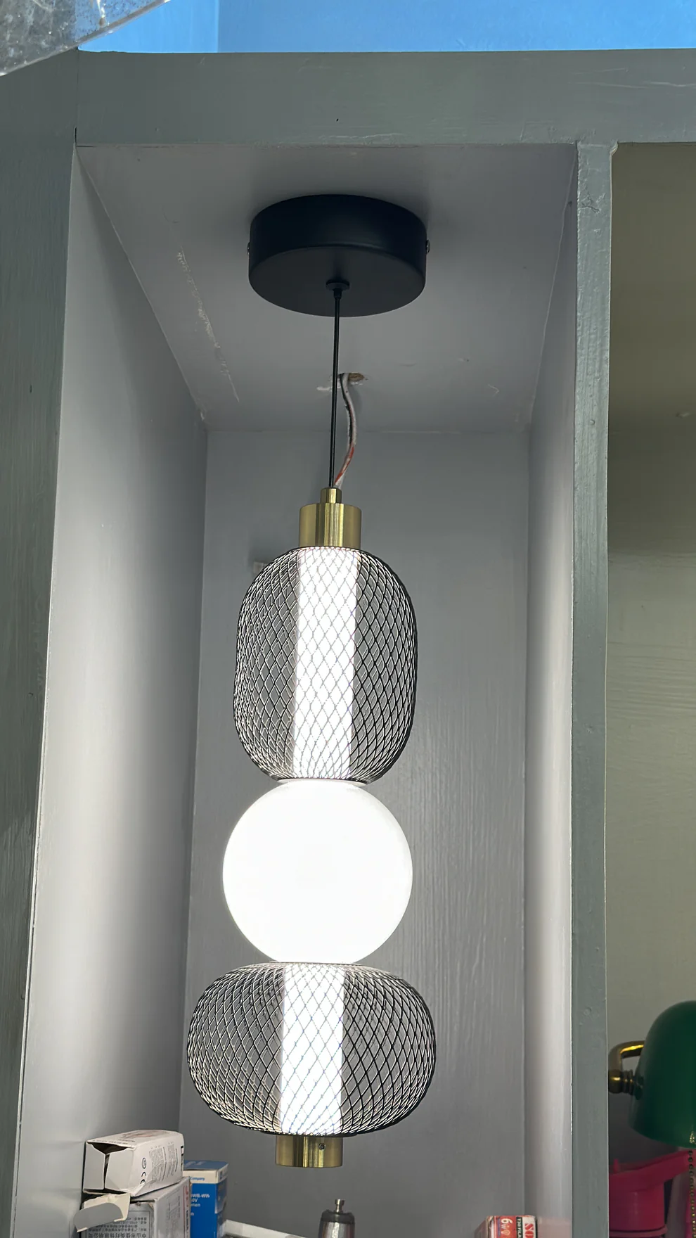 Lightigious™ Orion Mesh Pendant Light
