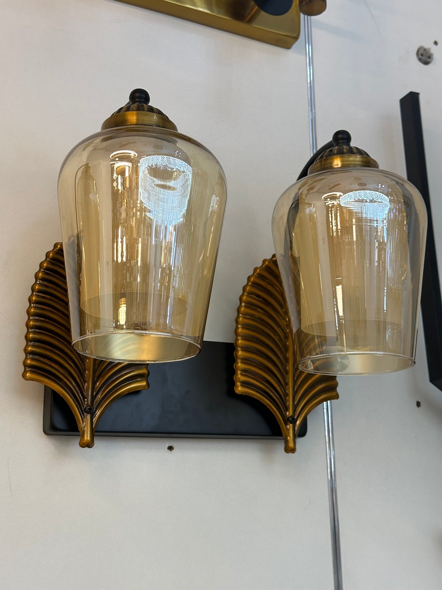 Lightigious™ - Modern Leaf Wall Light, Gold Antique, Amber Glass, E27 Holder