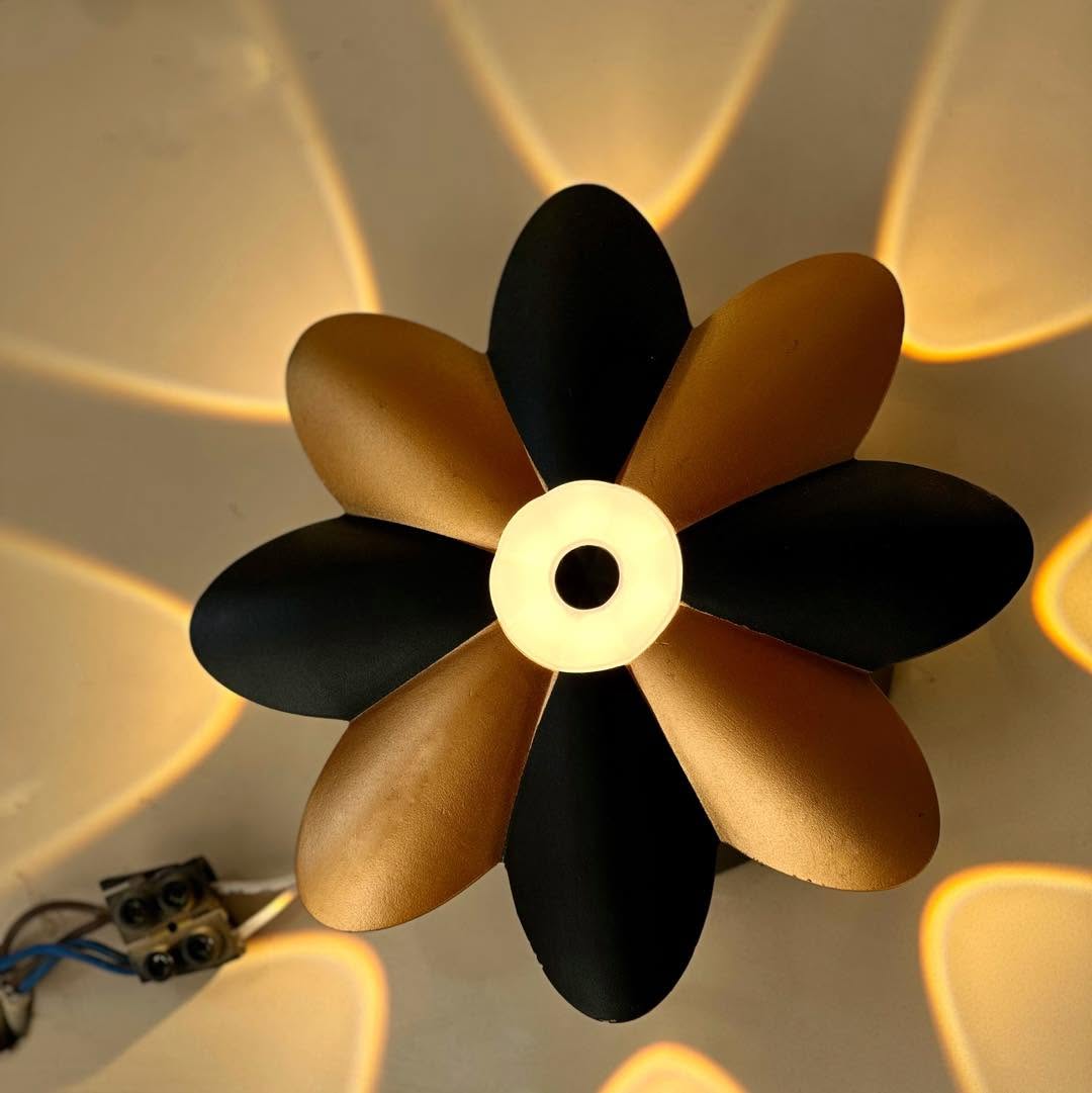 Lightigious™ - 8 Way  Lotus Shape LED Wall Light